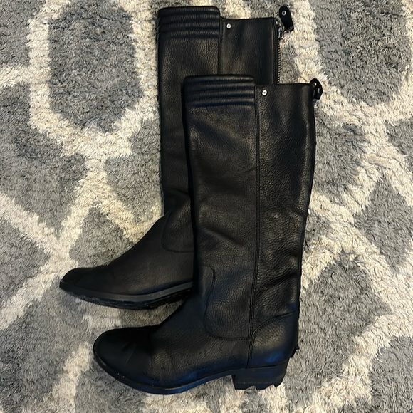 Woman’s Sorel boots, size 8 - Picture 1 of 5